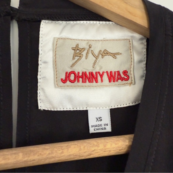 Johnny Was embellished Silk Zelia blouse Size: XS - Picture 4 of 5